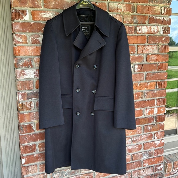 London Fog Black "Limited Edition" overcoat Size 40 - Picture 1 of 10
